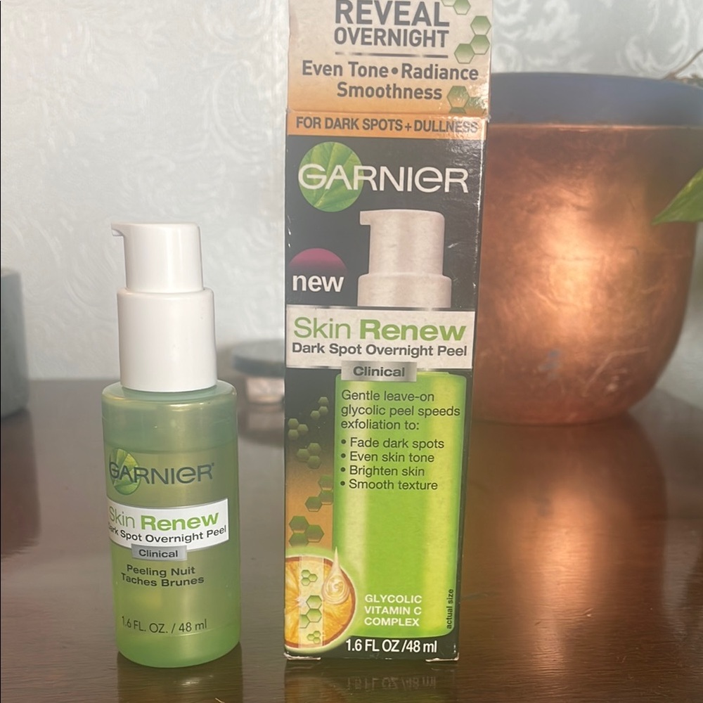 Garnier Green and White Dark Spot Peel